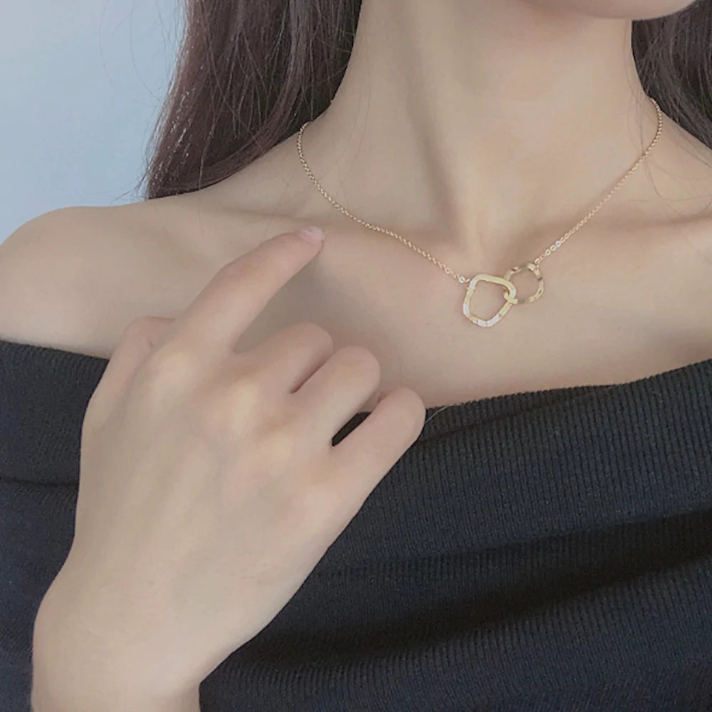 Eternal Link Irregular Circle Necklace
