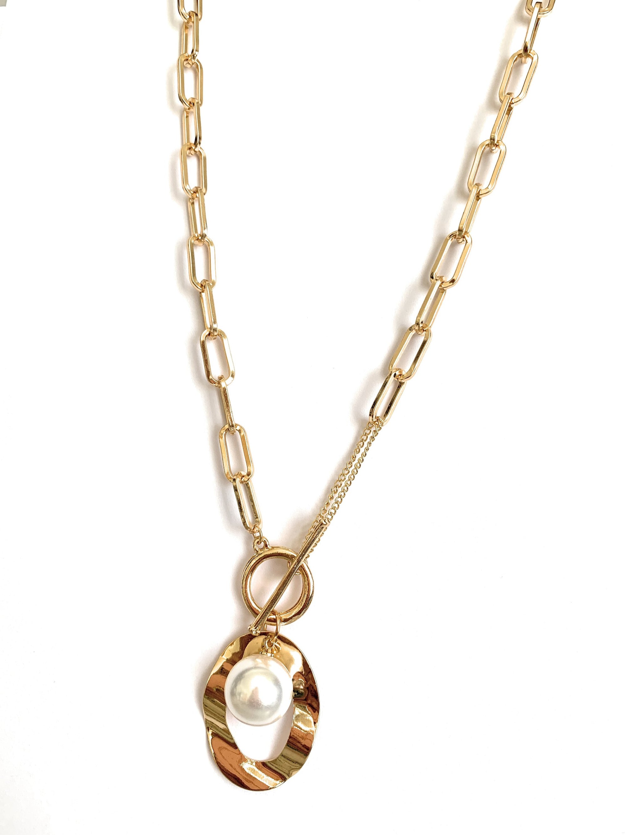 Bold Link Pearl Statement Necklace
